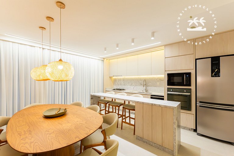 Lumina 702B – Luxo na Praia de Bombas