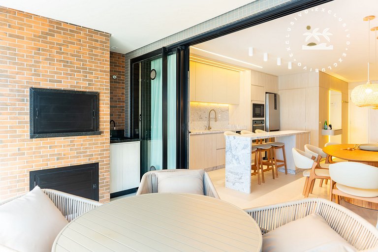 Lumina 702B – Luxo a 50 metros da Praia de Bombas