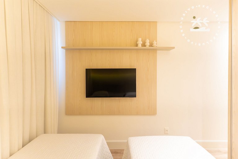 Lumina 702B – Luxo na Praia de Bombas