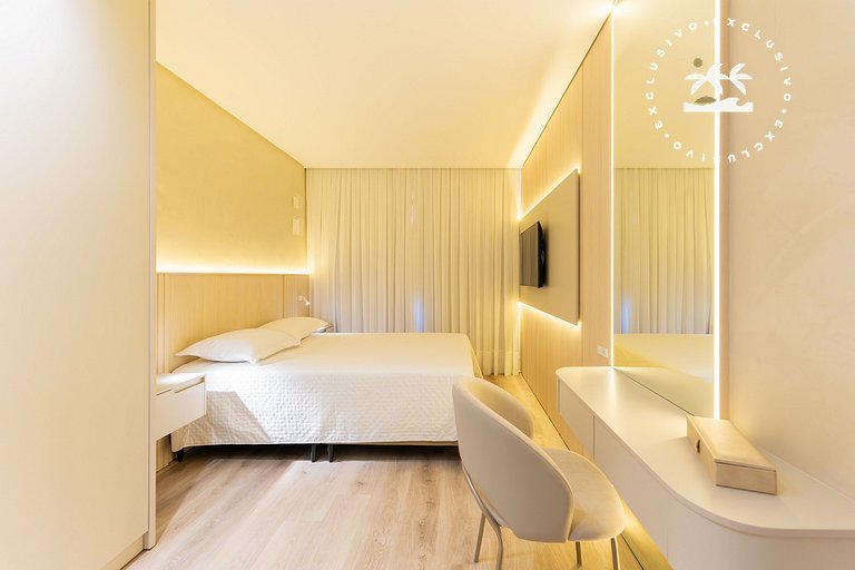 Lumina 702B – Luxo na Praia de Bombas