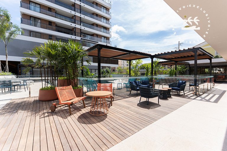 Lumina 702B – Luxo na Praia de Bombas