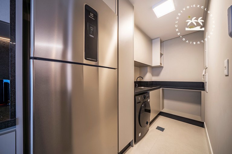 Lumina 605B – Luxo a 50 metros da Praia de Bombas