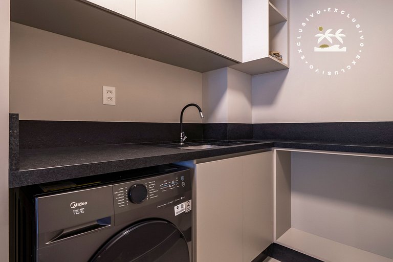 Lumina 605B – Luxo na Praia de Bombas